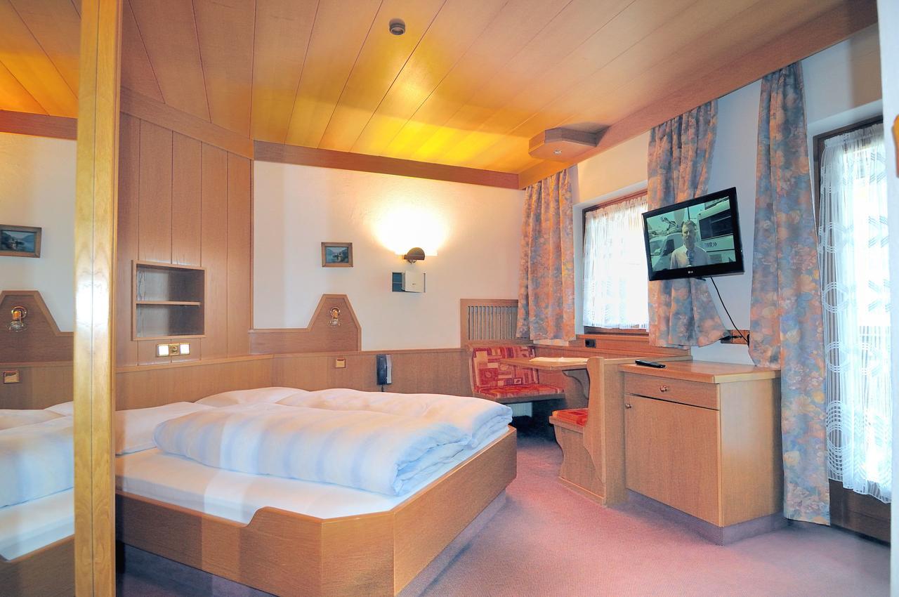 Pension Alpenhof San Leonardo in Passiria Dış mekan fotoğraf
